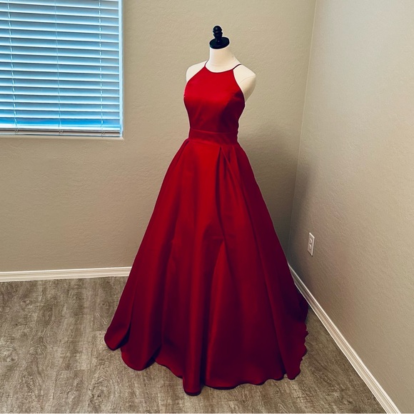 NEW CHRISTNA WU SZ 16 CLARET RED FORMAL ORGANZA TIE BACK BALLGOWN WITH POCKETS - Picture 2 of 13